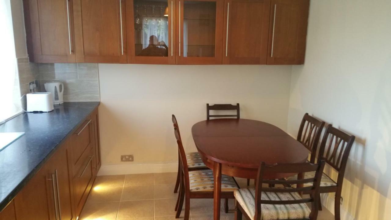 Elegant And Spacious 2 Bedroom Barnet Exterior photo