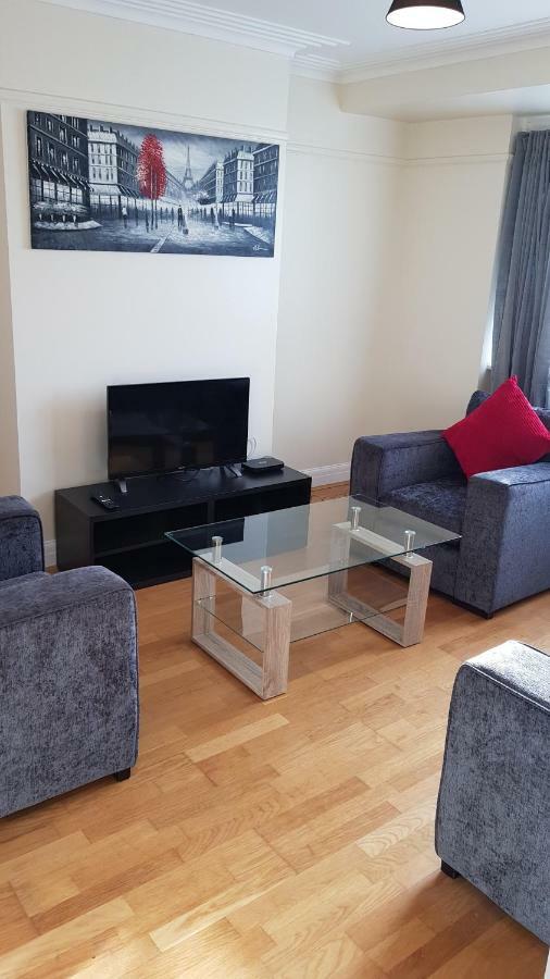 Elegant And Spacious 2 Bedroom Barnet Exterior photo